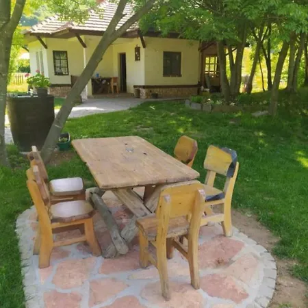 Vodenica Lug * Strmosten