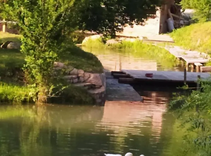 Smještaj na farmi Vodenica Lug Strmosten