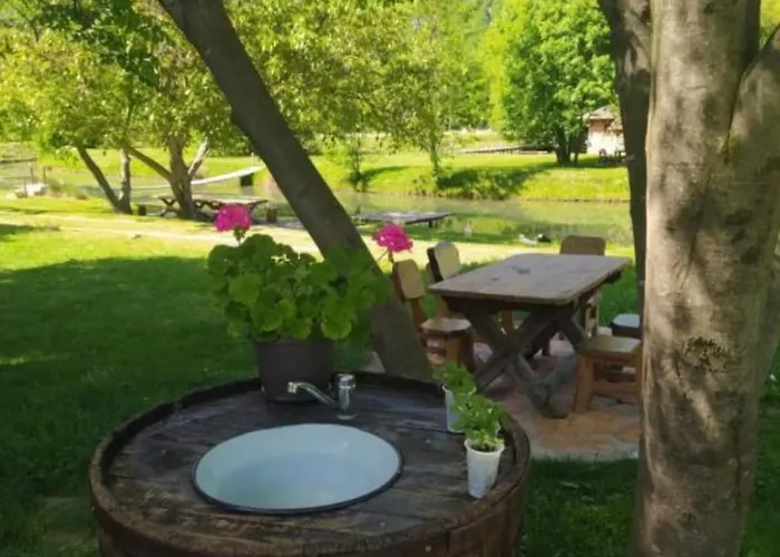 Smještaj na farmi Vodenica Lug Strmosten