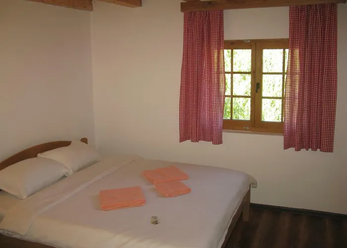 Smještaj na farmi Vodenica Lug Strmosten